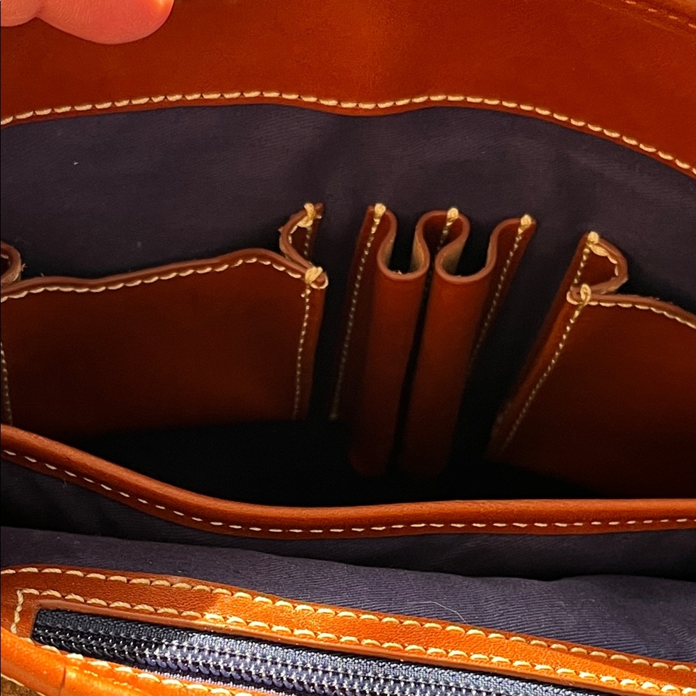 Dooney & Bourke Cream and Brown Shoulder Bag - Picture 6 of 16